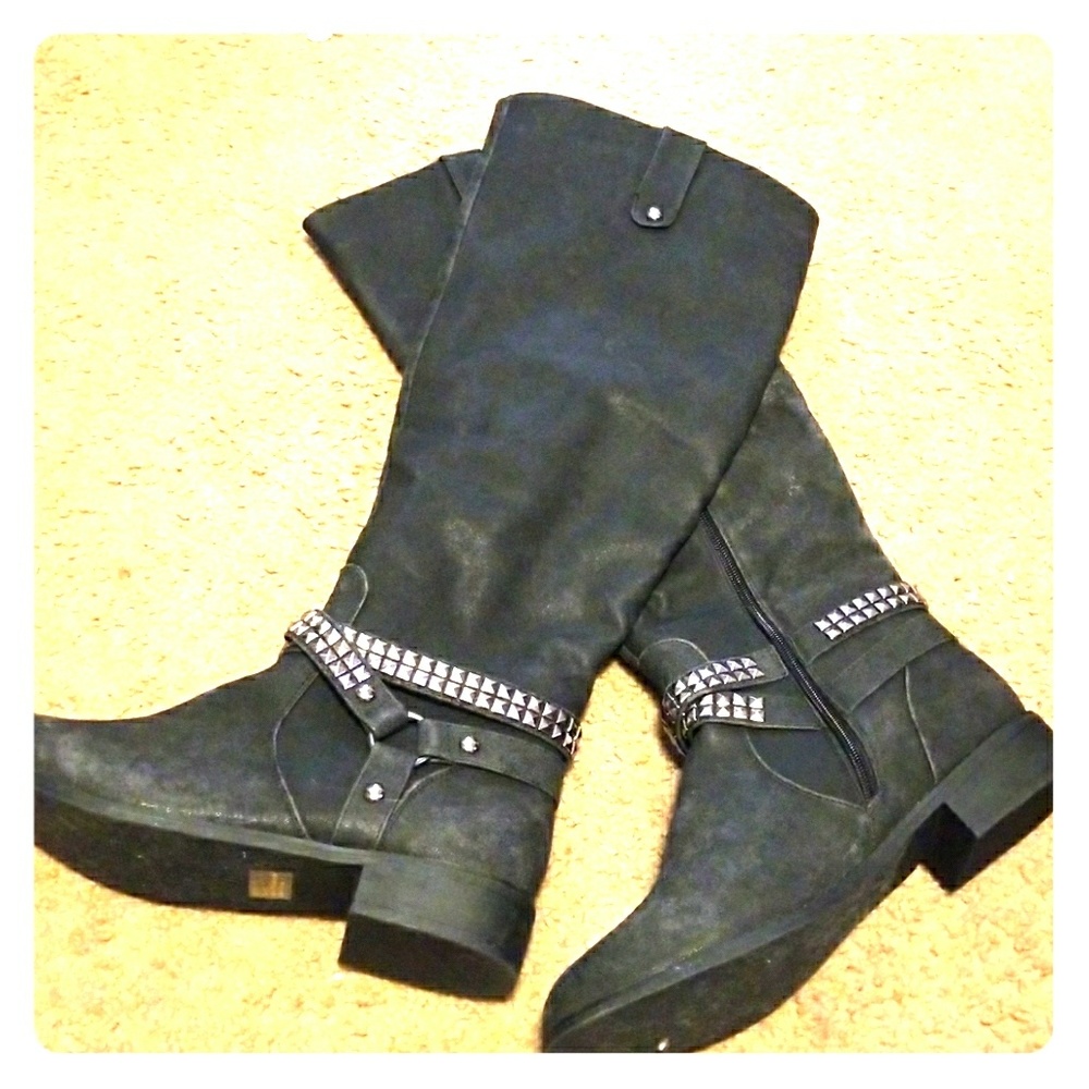 NWOT Black Boots with studded straps